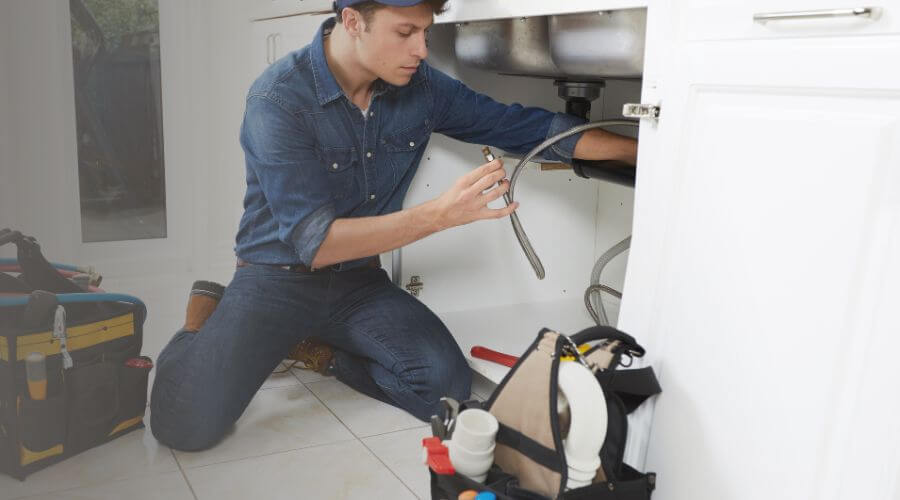 Professional water heater repair in Cowden, IL